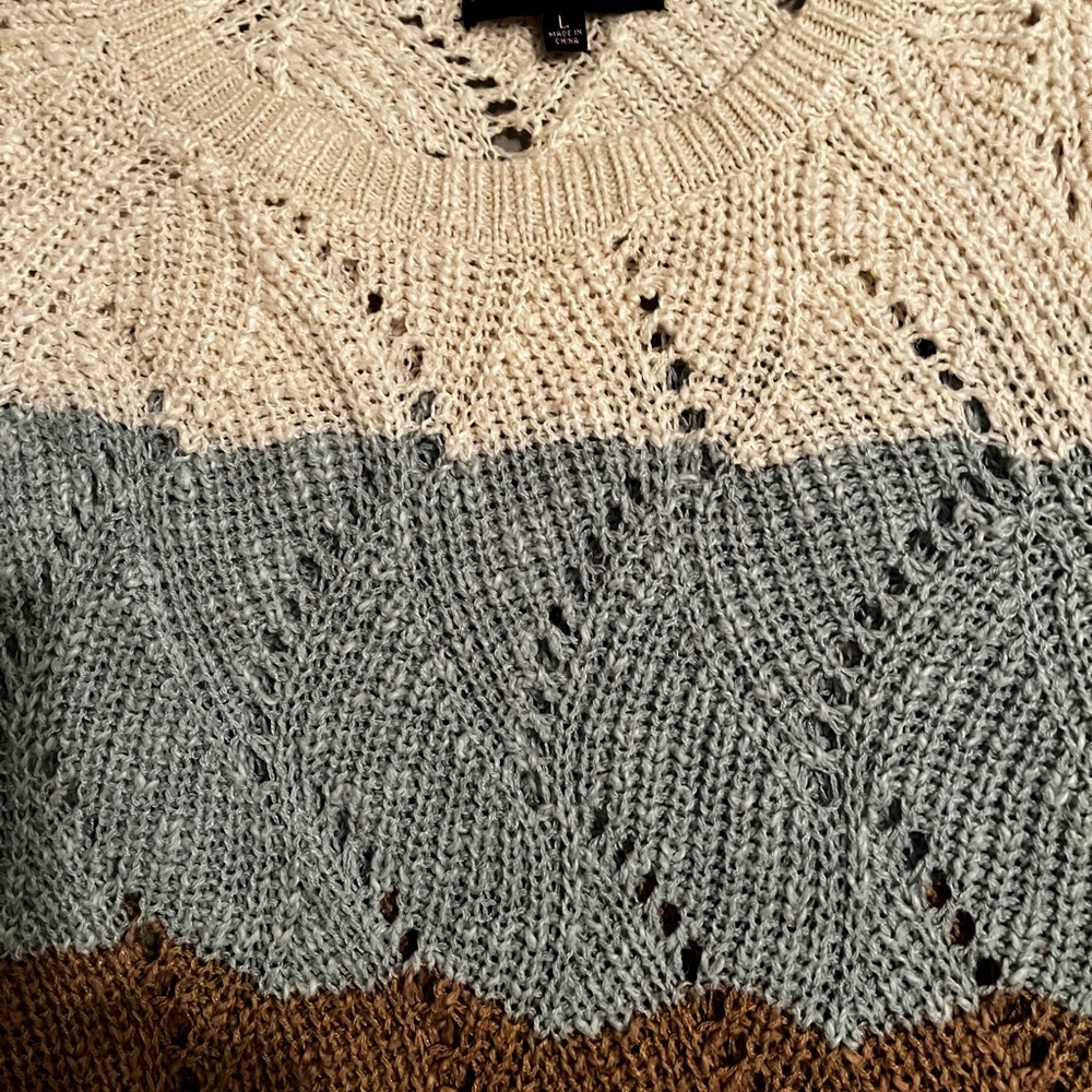 ALMOST FAMOUS~ LAYERING MULTI SWEATER~L - Picture 7 of 8